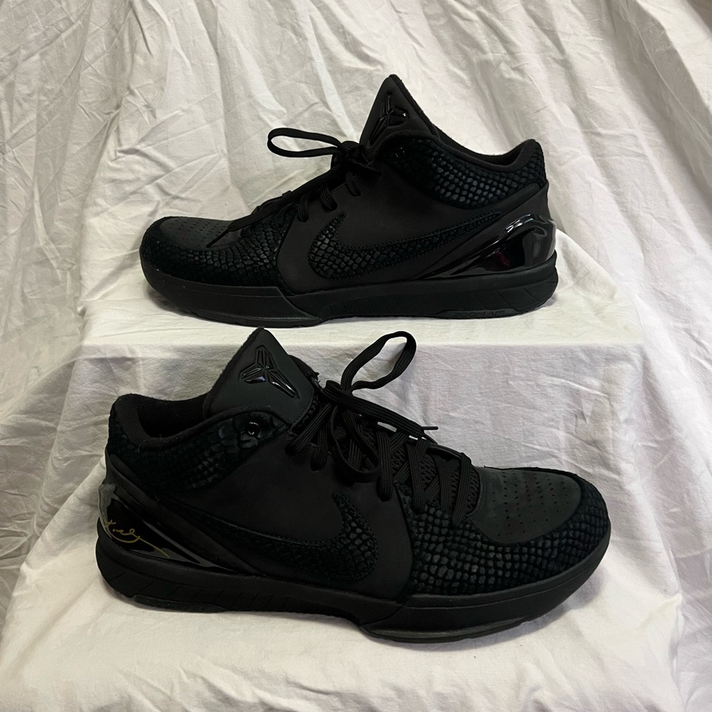 Kobe 4 protro gift of mamba size 13